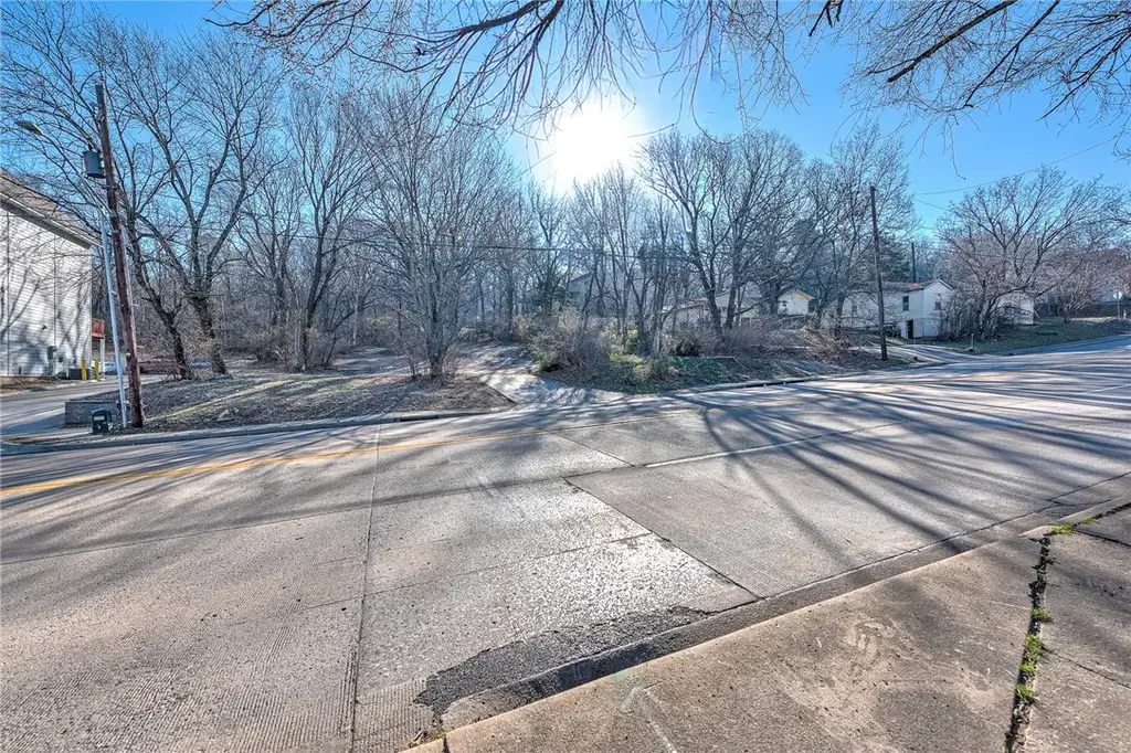 1466 & 1482 N Gregg Avenue, Fayetteville