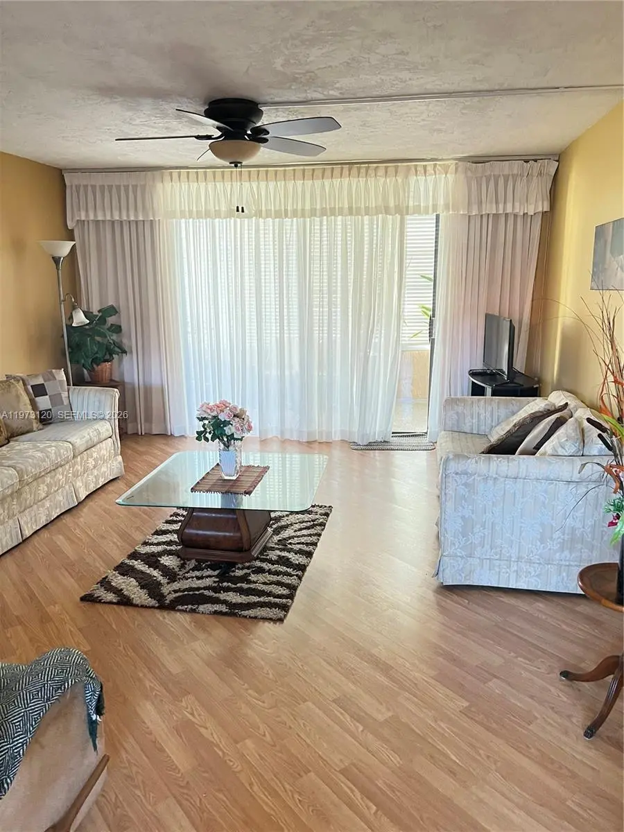 Photo of Listing #A11973120