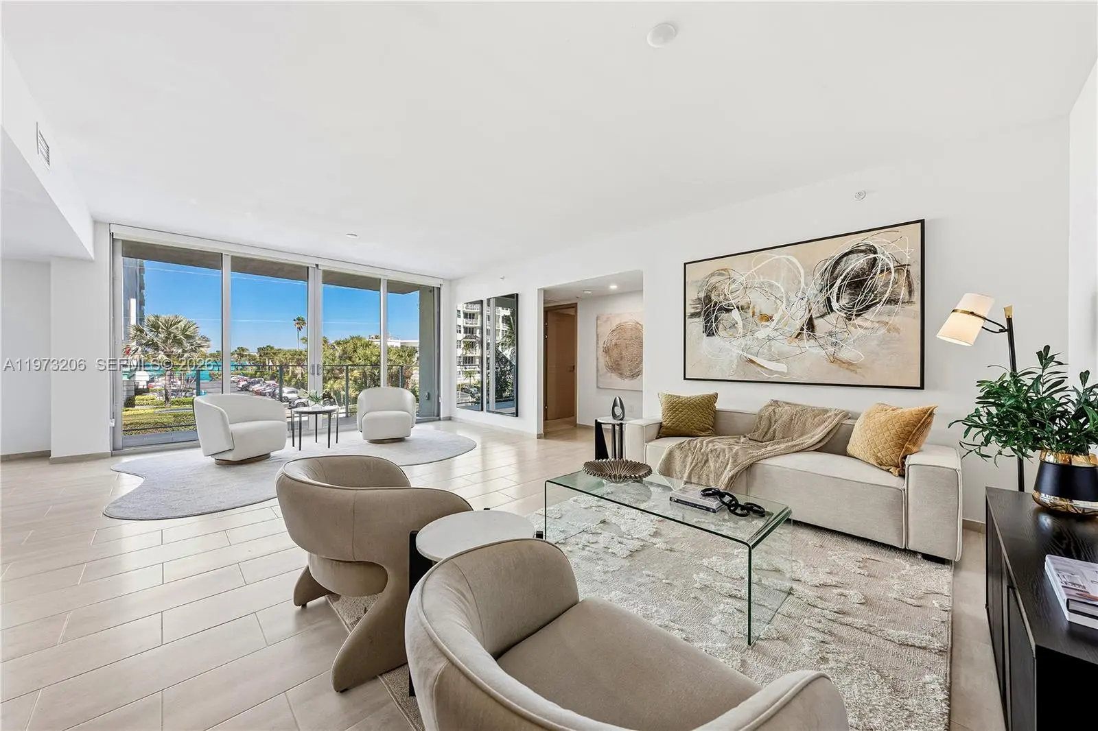 Photo of Listing #A11973206