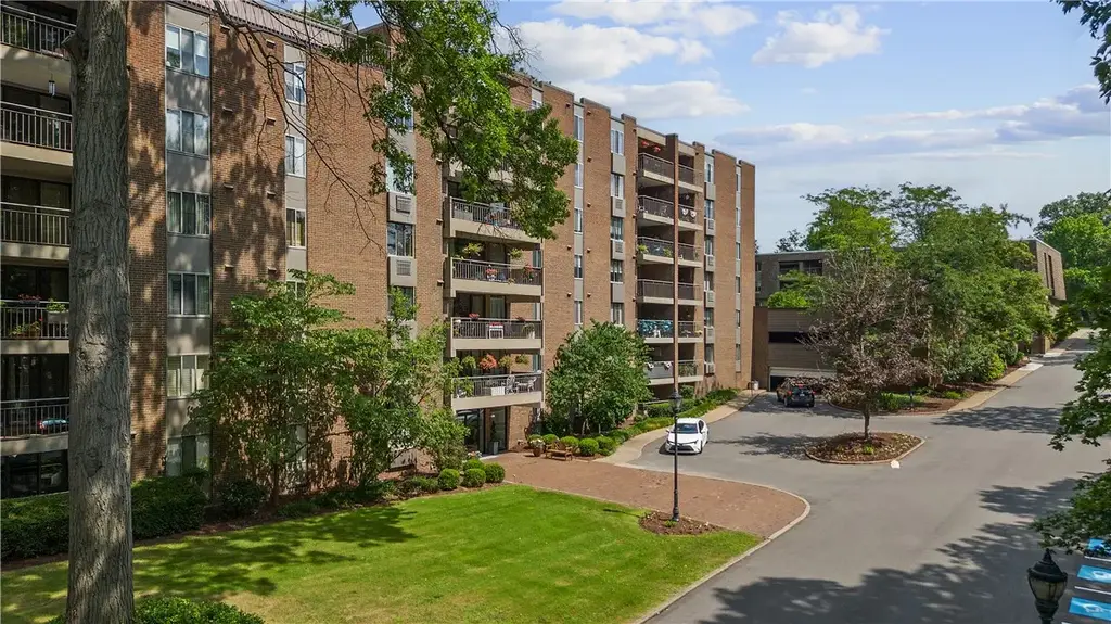 201 Grant Street 609, Sewickley