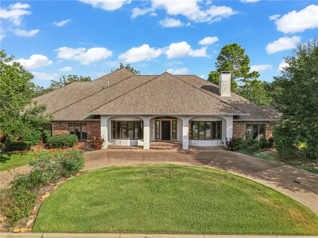 9261 Brookwater Circle, College Station