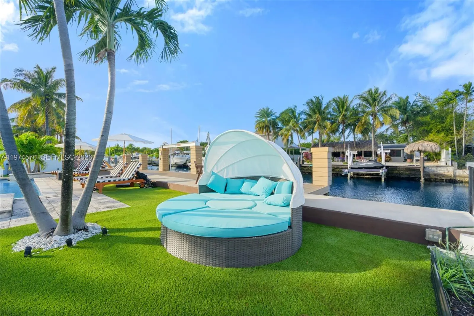 Photo of Listing #A11974570