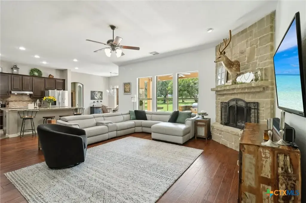 2624 Wild Cat Roost, New Braunfels