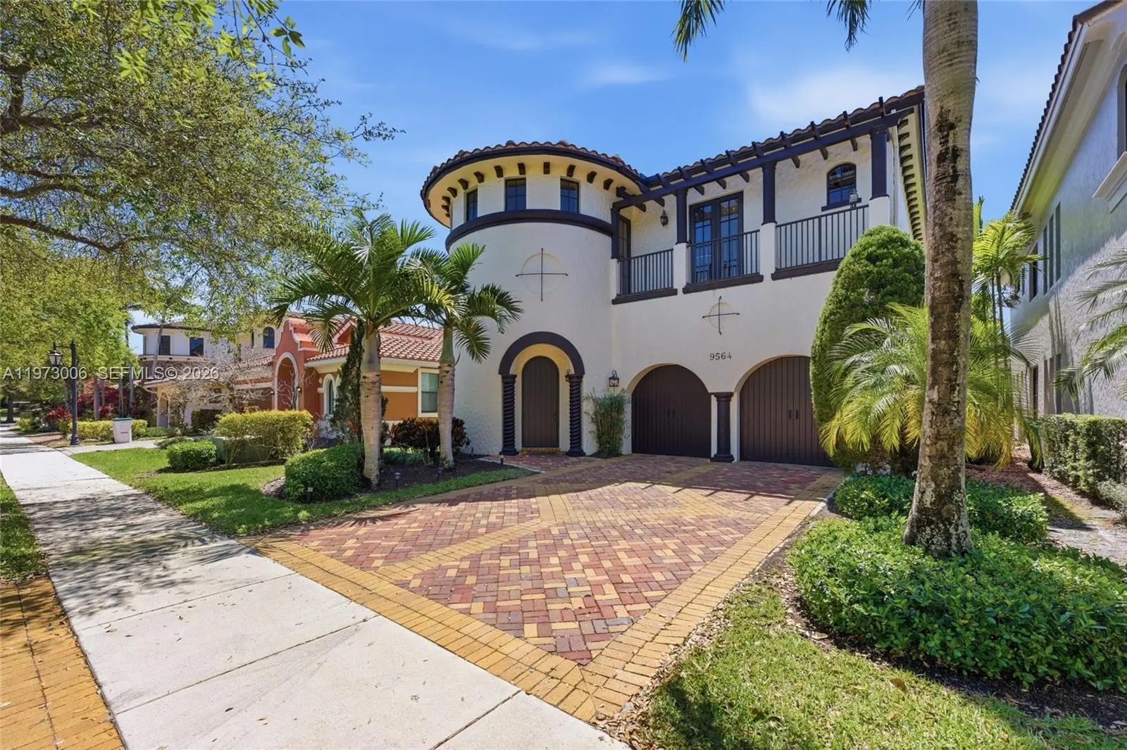 Photo of Listing #A11973006