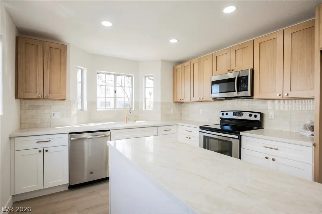 Photo of Listing #2758118