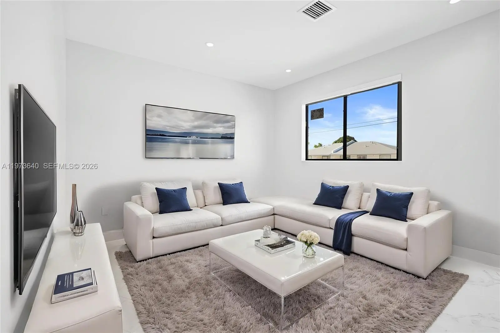 Photo of Listing #A11973640