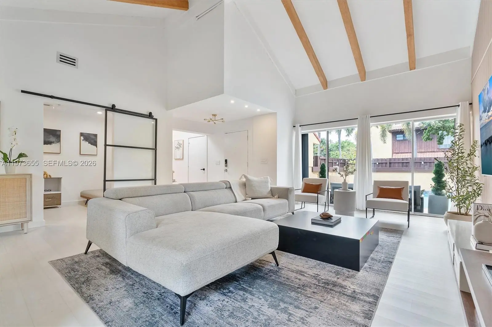 Photo of Listing #A11973655