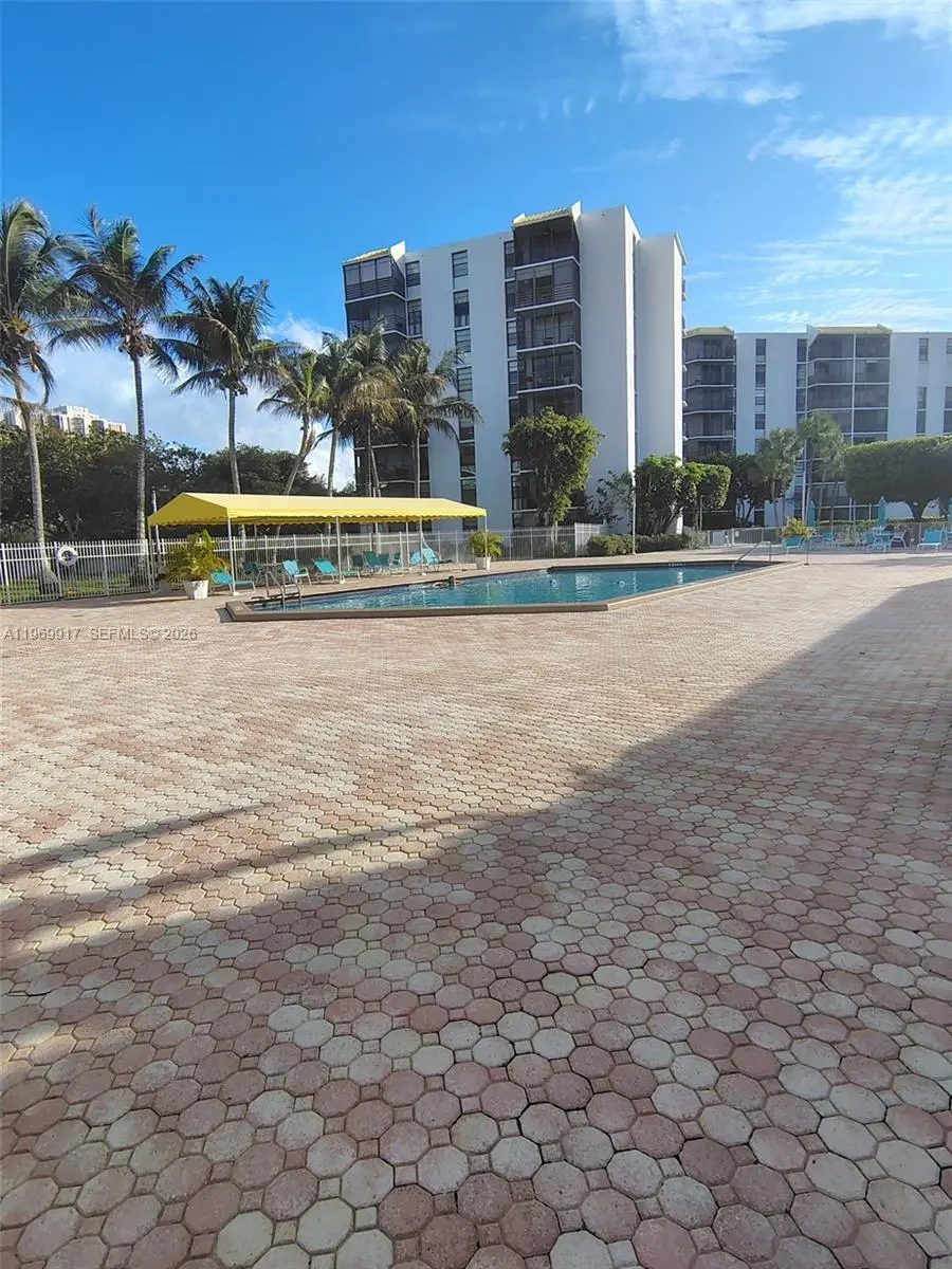 Photo of Listing #A11969917