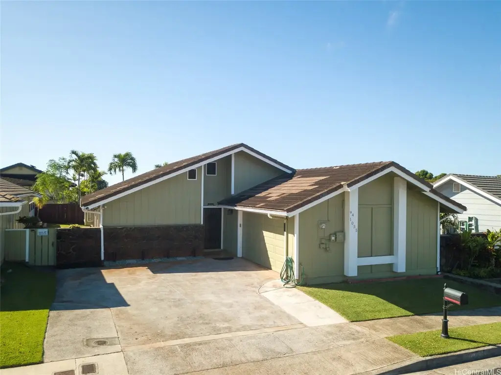 94-1055 Leko Place, Waipahu