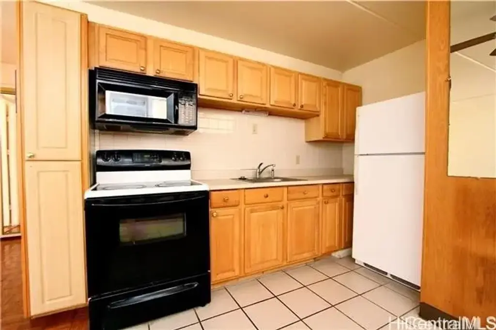 95-024 Waihau Street # 7a, Mililani