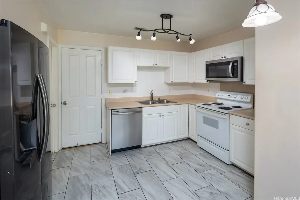 91-1031 Kaimalie Street # 4k4, Ewa Beach