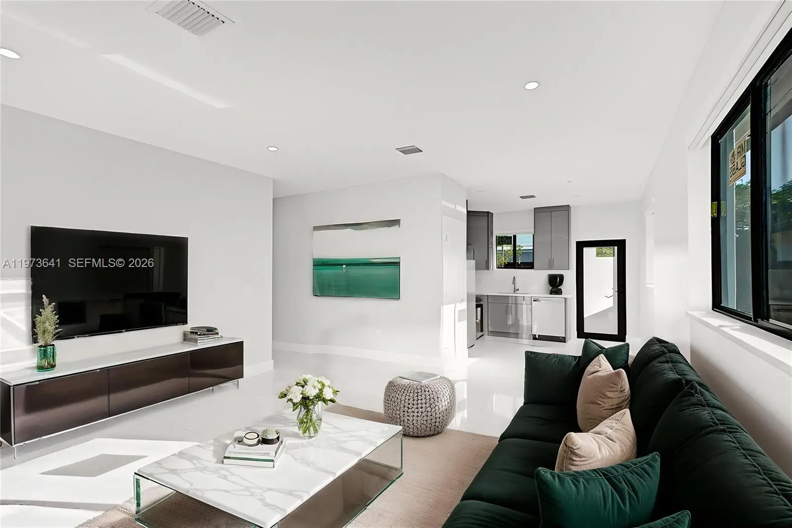 Photo of Listing #A11973641