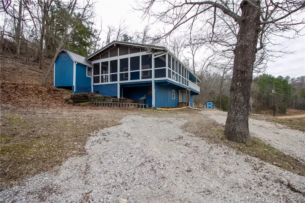 20503 White Oak Road, Rogers