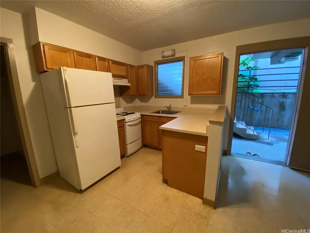 2428 Koa Avenue # 102, Honolulu