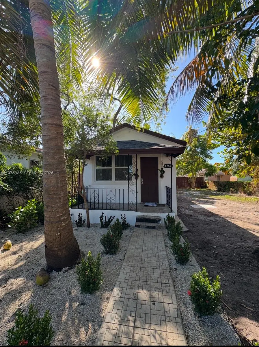 Photo of Listing #A11975035