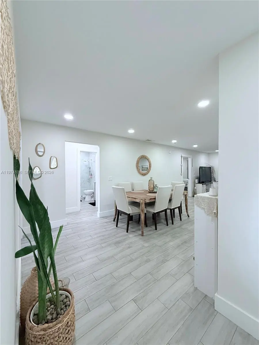 Photo of Listing #A11974136