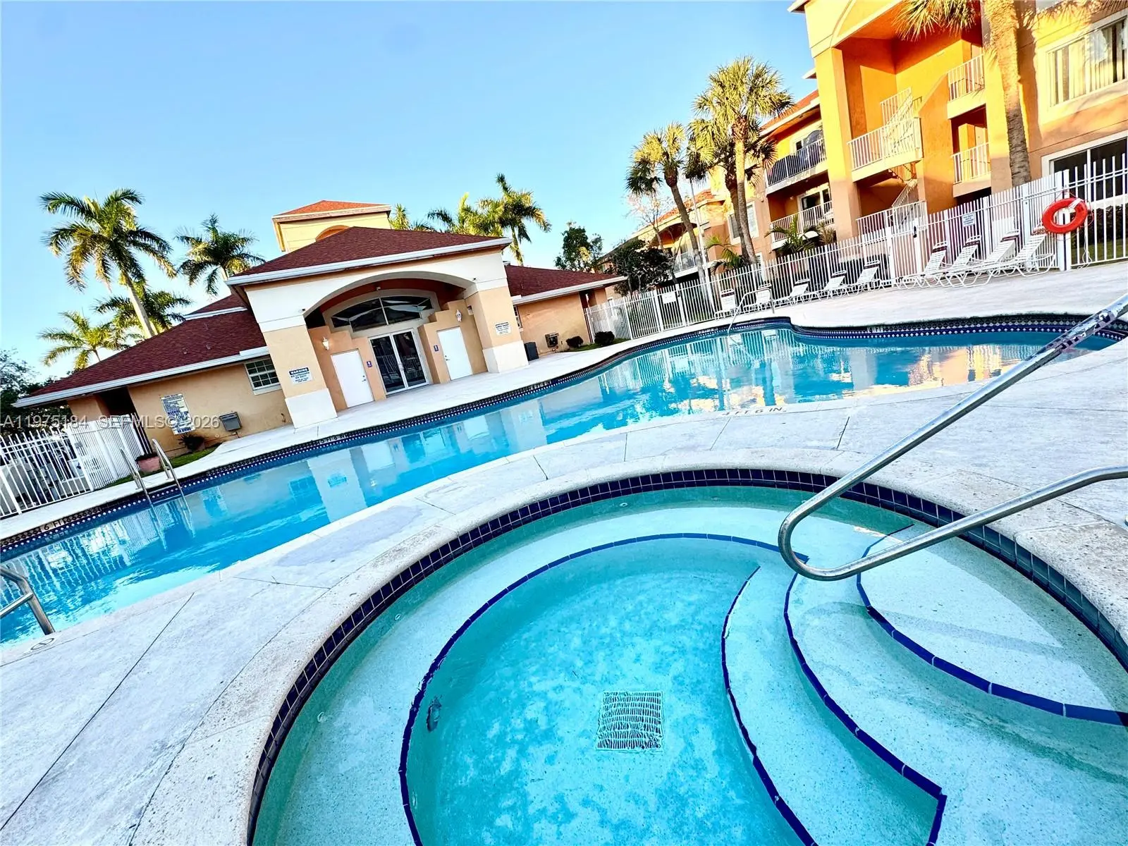 Photo of Listing #A11975184