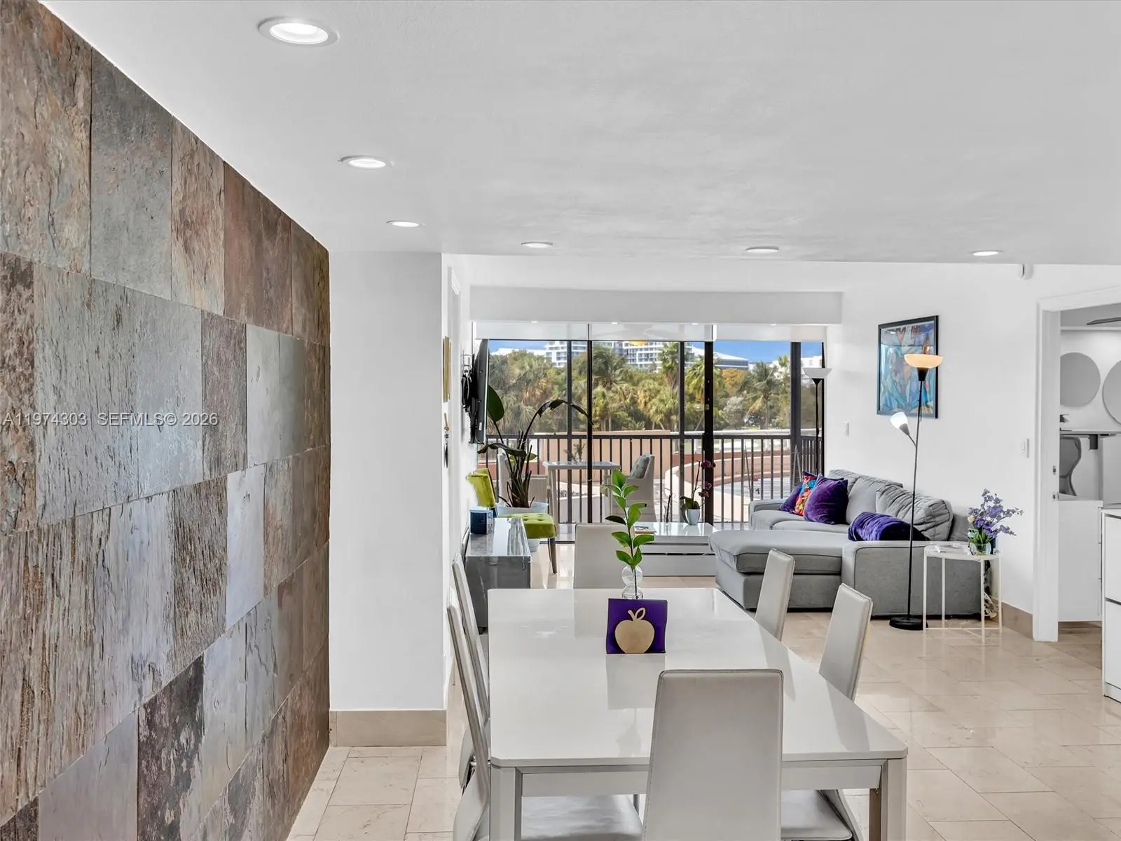 Photo of Listing #A11974303