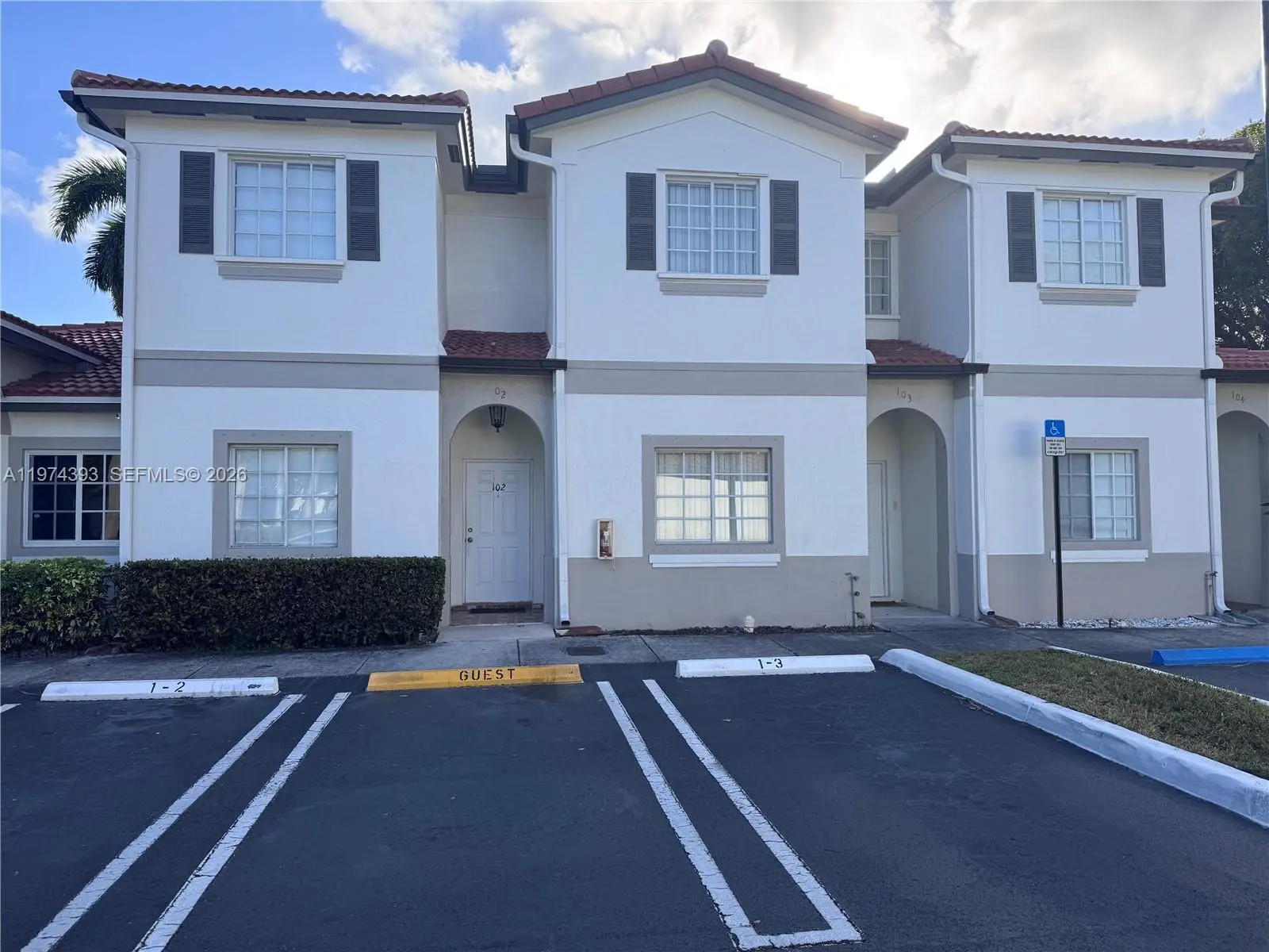 Photo of Listing #A11974393