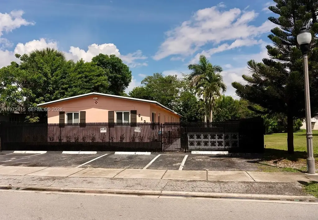 612 Nw 10th Ter, Fort Lauderdale