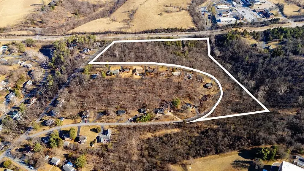 850 Commerce Rd, Staunton