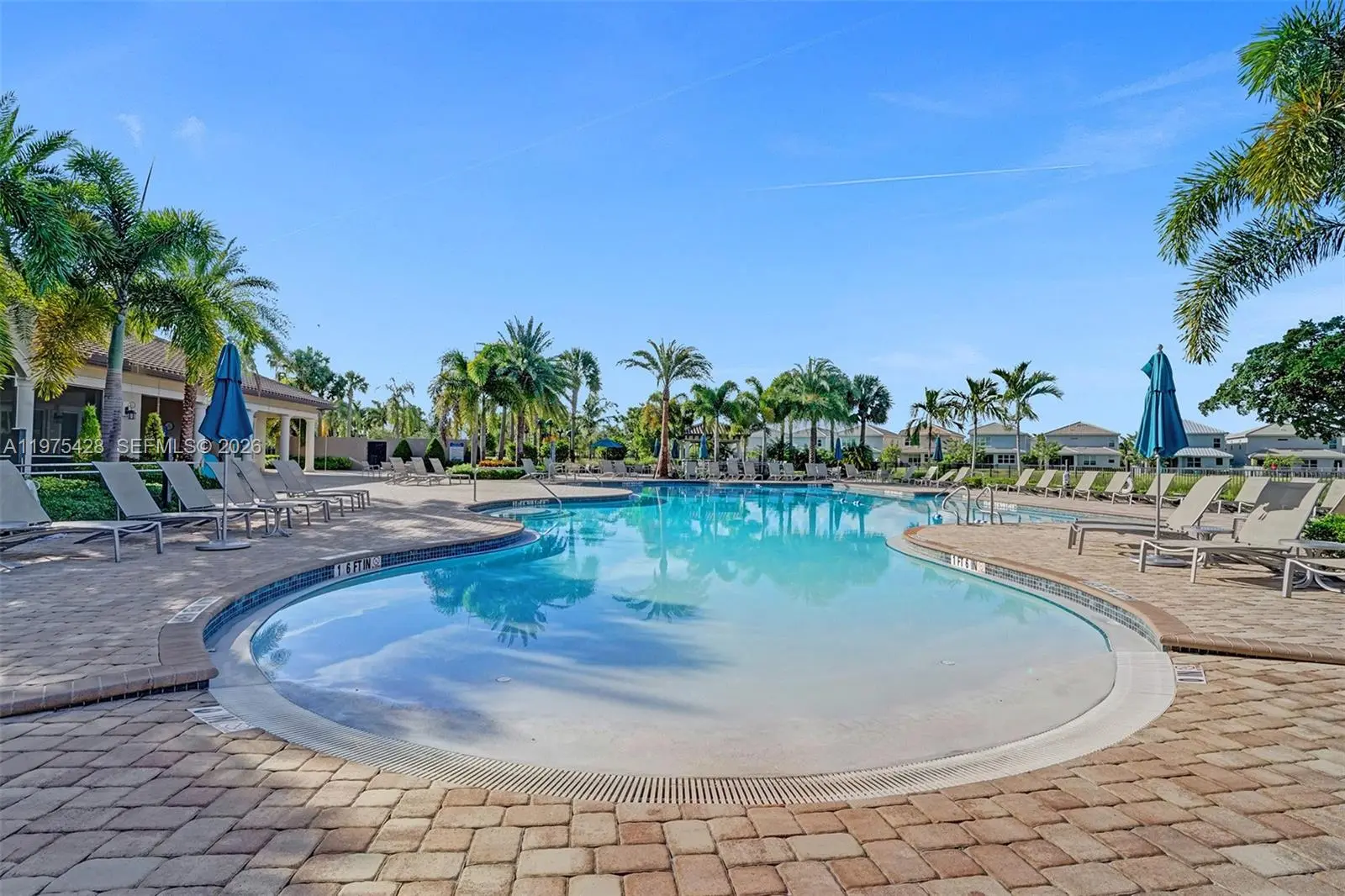 Photo of Listing #A11975428