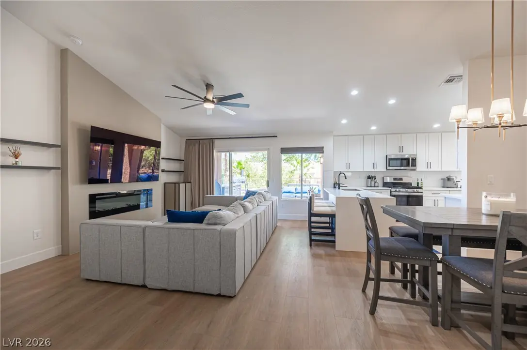 2548 Tumble Brook Drive, Las Vegas
