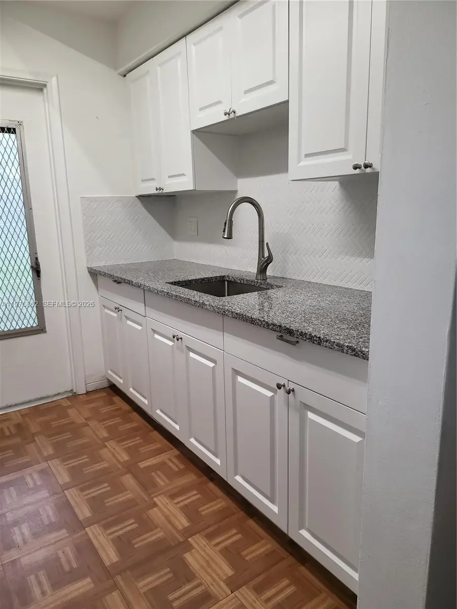 Photo of Listing #A11975862