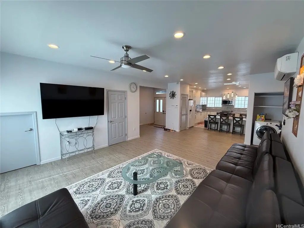 1380 Hoona Street # A(downstairs), Pearl City