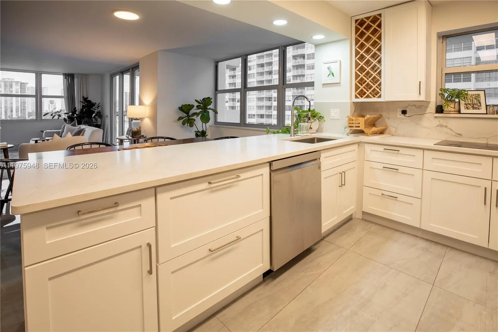 Photo of Listing #A11975948