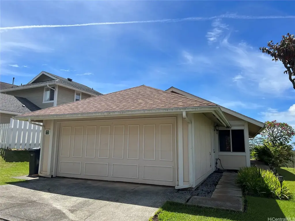 98-1961 A Kaahumanu Street, Aiea
