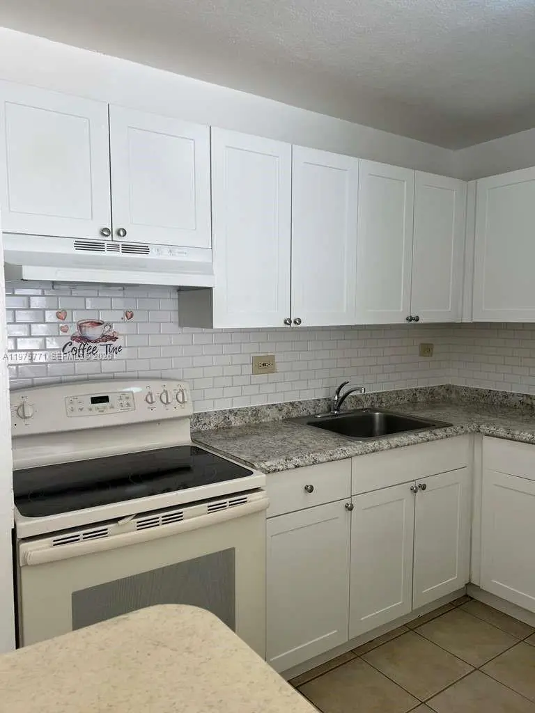 Photo of Listing #A11975771