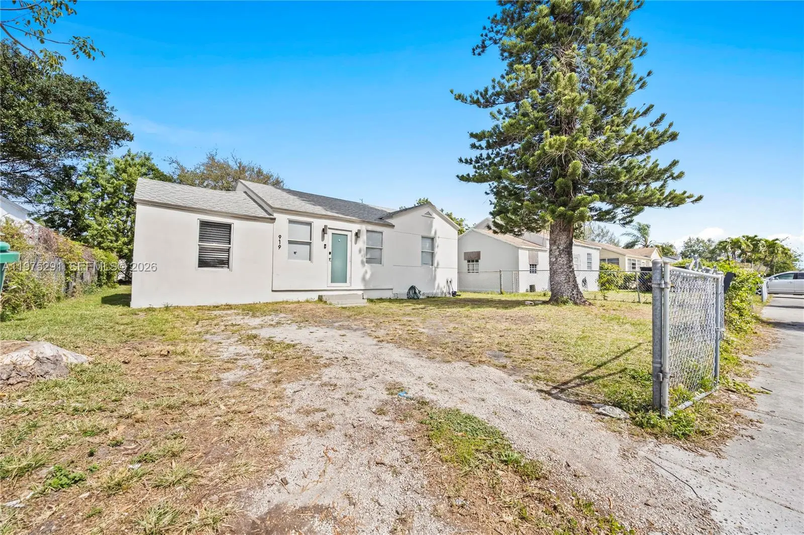 Photo of Listing #A11975291