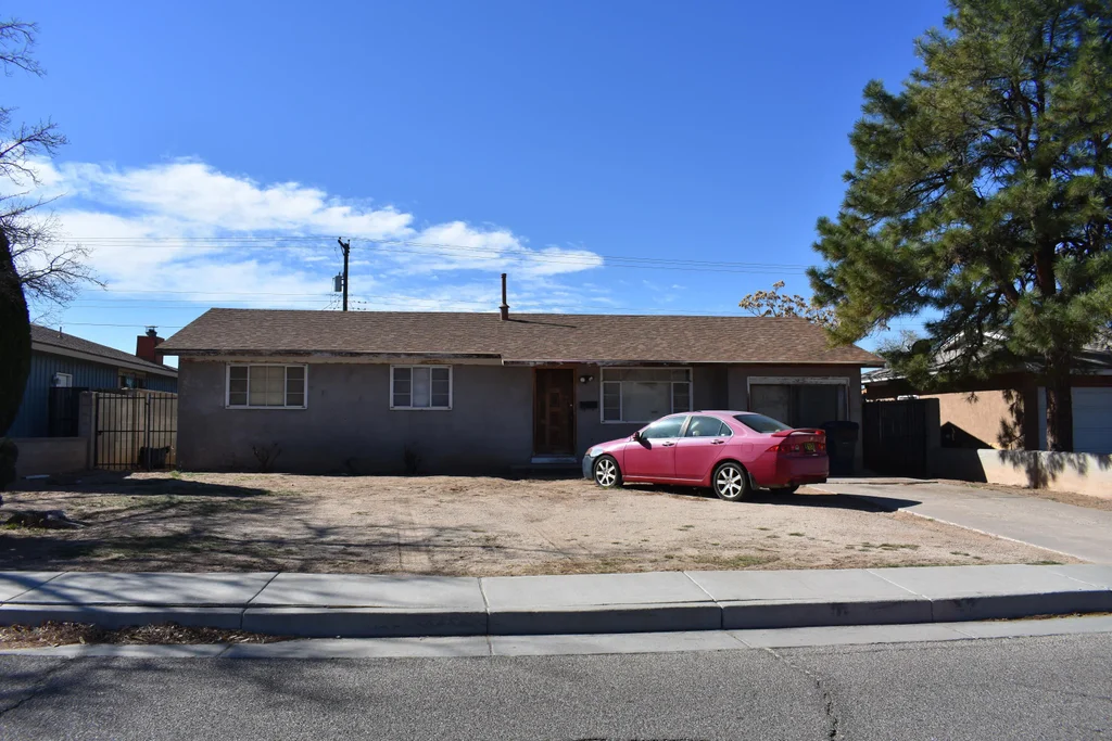 4716 Douglas Macarthur Road Ne, Albuquerque