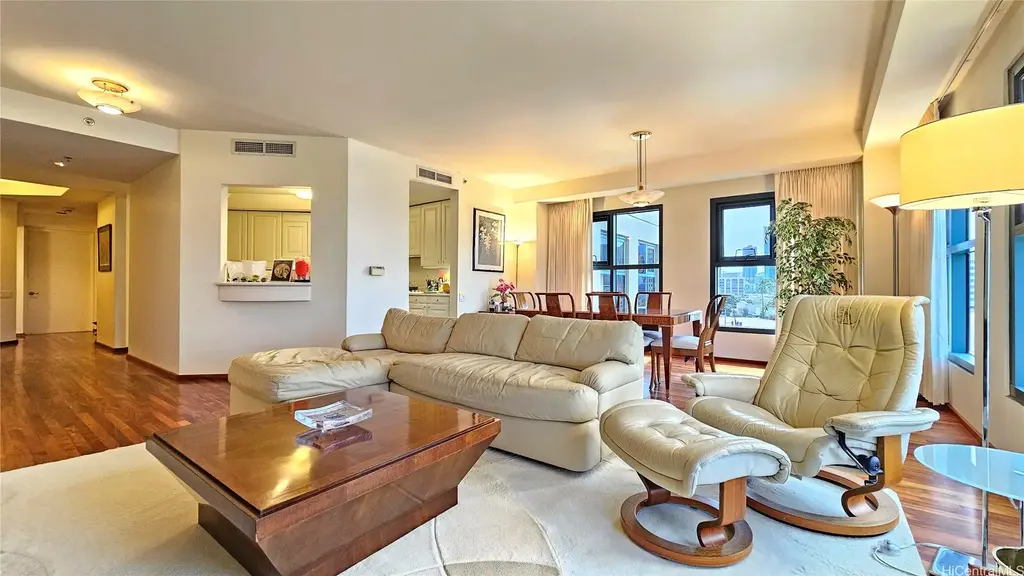 1080 S Beretania Street # 502, Honolulu