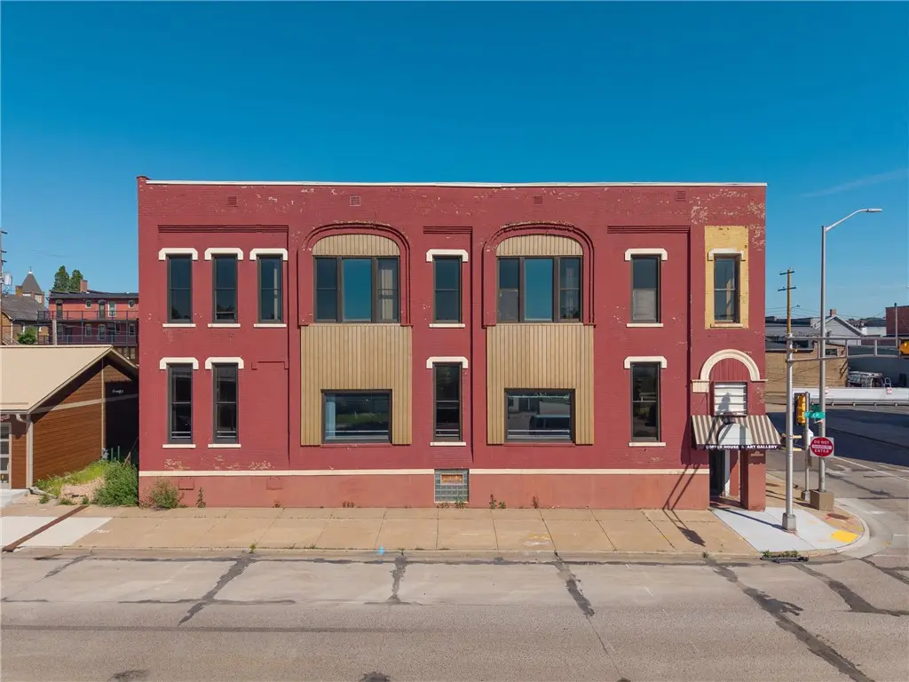 2 Bay Street, Chippewa Falls