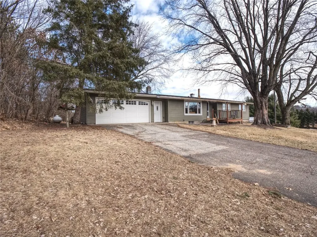 2269 W County Road T, Durand