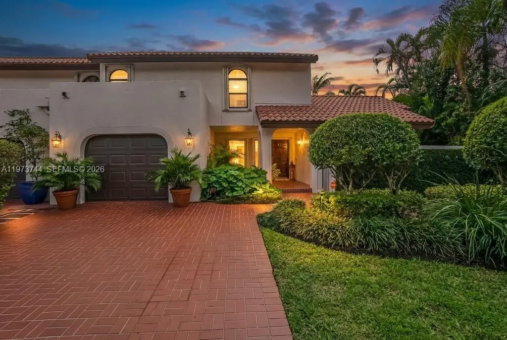 Photo of Listing #A11973744