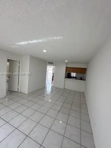 Photo of Listing #A11976574