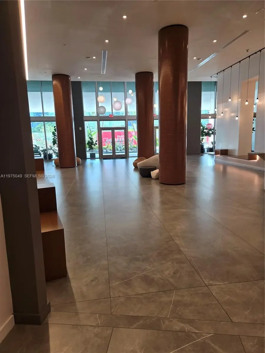 Photo of Listing #A11975049