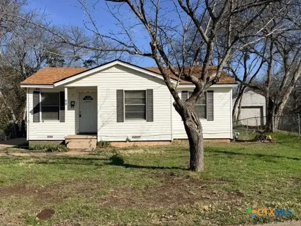 812 S 2nd Street, Killeen