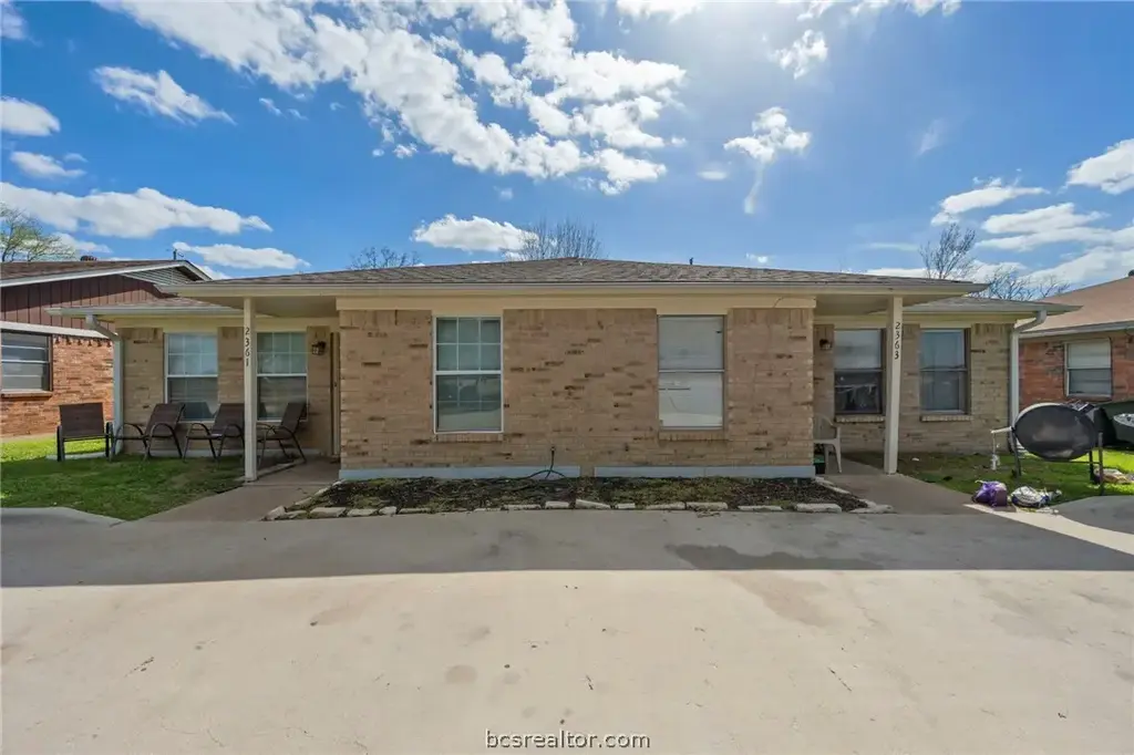 2361/2363 N Earl Rudder, Bryan
