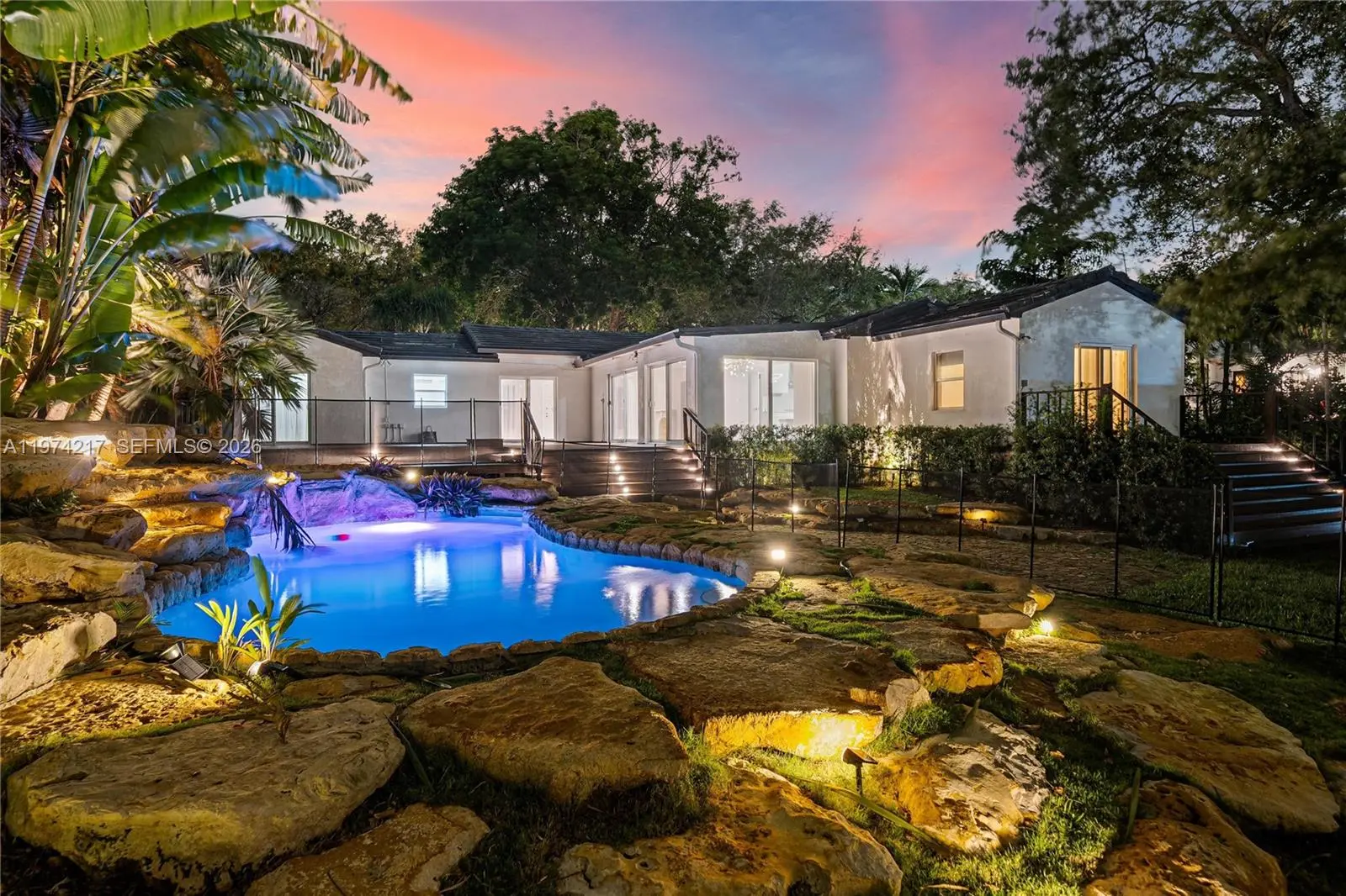 Photo of Listing #A11974217