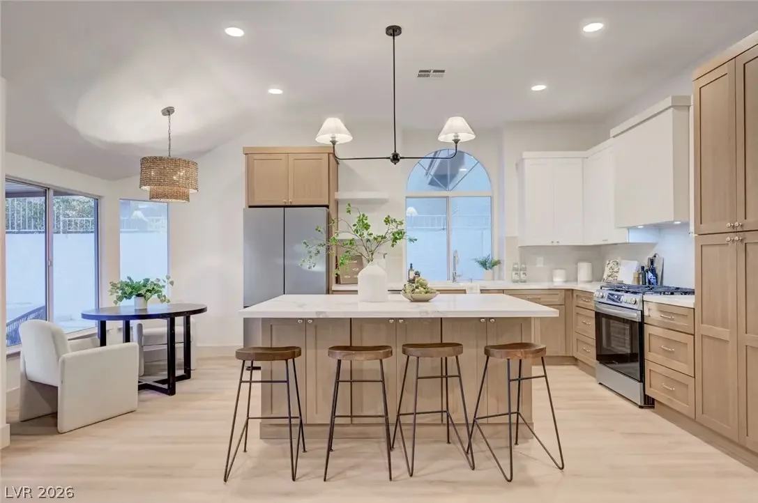 Photo of Listing #2761191