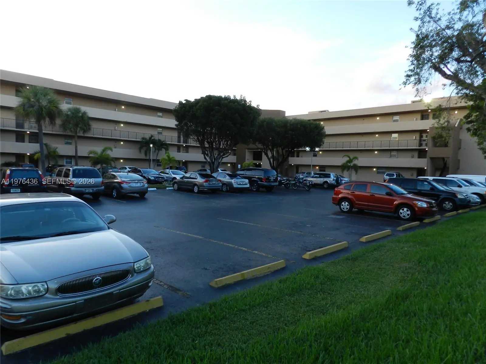 Photo of Listing #A11976436