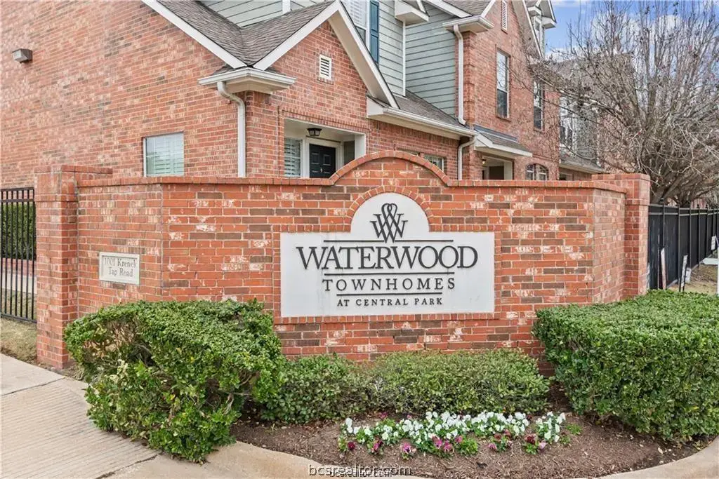 1001 Krenek Tap Road 2105, College Station