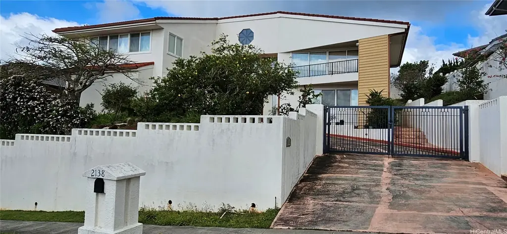 2138 Laukahi Street, Honolulu