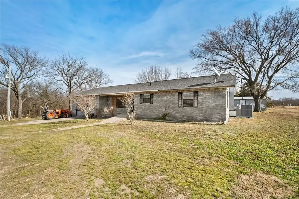 43242 685 Road, Jay