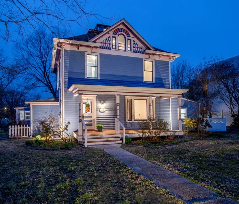 110 Peninsula Street, Williamsburg