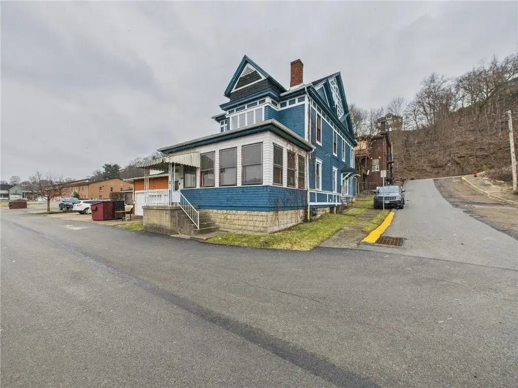 502 Liberty Avenue , N Charleroi